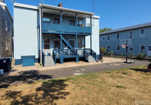 124 1st St, Perth Amboy NJ 08861-4644 exterior