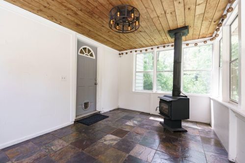 4624 1 St, Kalamazoo MI 49009-7943 exterior