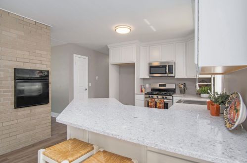 2737 Patricia Dr, Meskegon MI 49445-3240 exterior