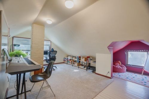 736 Hawthorne St, Grand Rapids MI 49503-3535 exterior