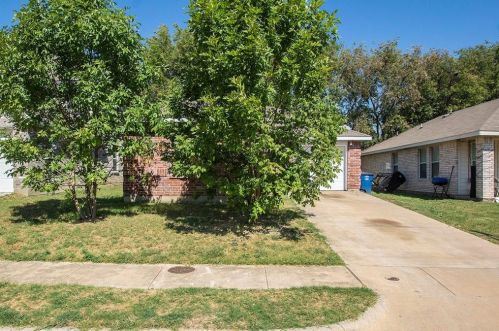 125 Cliff Heights Cir, Dallas, TX 75241-5332