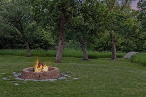 6585 Hillstrom Rd, Maple Plain MN 55359-8748 exterior