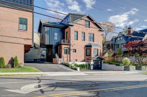 81 Angell St, Providence RI  02906-5398 exterior