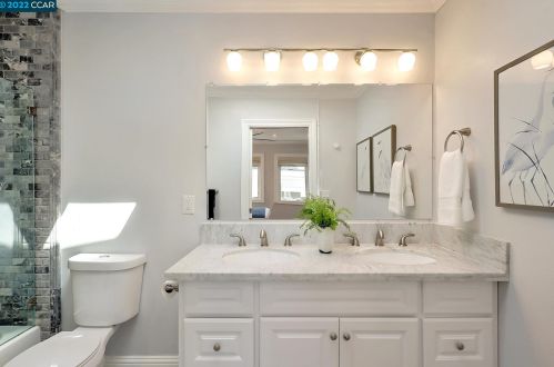 1214 Oregon St, Berkeley CA 94705-1106 exterior