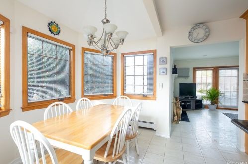 29 Wesleyan Rd, Commack NY 11725-2519 exterior