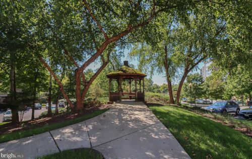 2900 Leisure World Blvd, Silver Spring MD  20906-7300 exterior