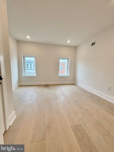 2531 Cedar St, Philadelphia PA 19134-4318 exterior