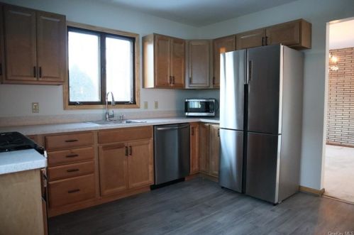 31 Kennedy Ter, Middletown NY 10940-4653 exterior