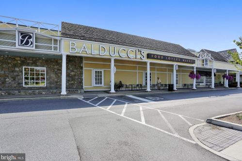 5810 Inman Park Cir, Rockville MD 20852-5471 exterior