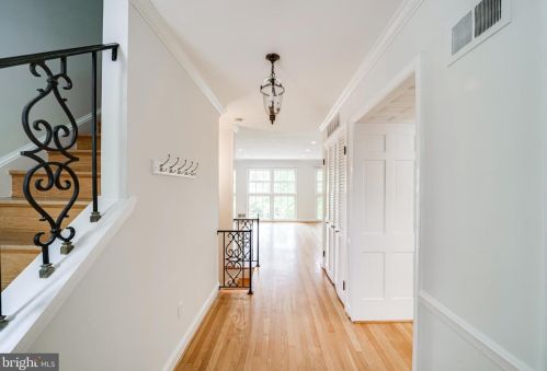 813 Fairfax St, Alexandria VA  22314-1702 exterior