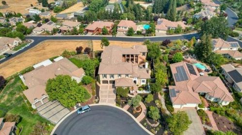 236 Socrates Pl, Folsom CA 95762-3957 exterior