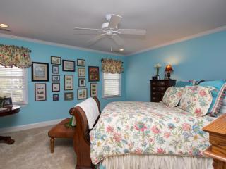 9 Dutchmans Pipe, Greensboro, NC 27455-3431