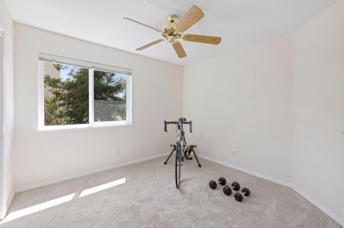 127 Conductor Way, Folsom CA 95630-8022 exterior