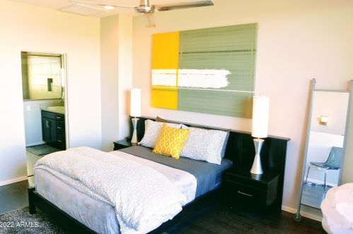 516 Ames Pl, Phoenix AZ  85004-1802 exterior