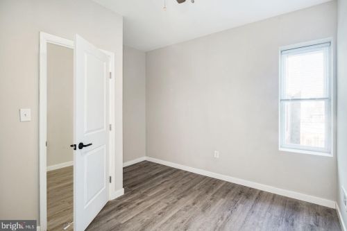 1039 51 St, Philadelphia PA 19143-4213 exterior