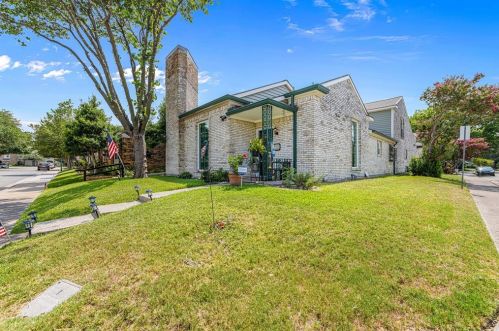 6801 Anglebluff Cir, Dallas TX 75248-4140 exterior