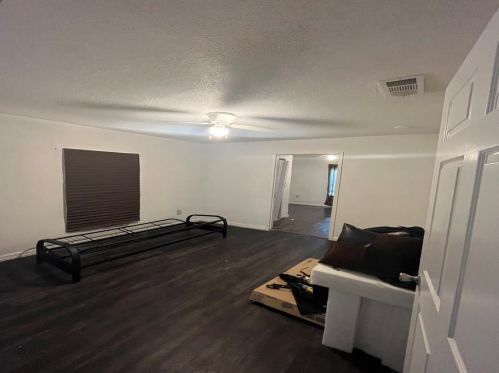 4707 Frank St, Dallas TX 75210-2010 exterior