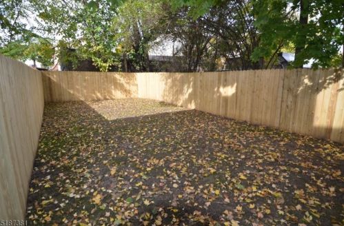 59 6 St, Paterson NJ 07508-2121 exterior