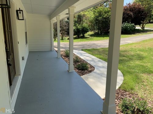 2565 Hawthorne Dr, Atlanta GA 30345-2039 exterior