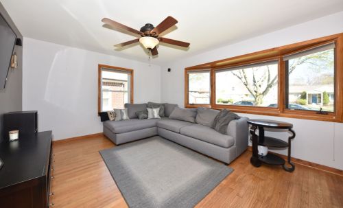 3049 83rd St, Milwaukee WI  53219-2715 exterior