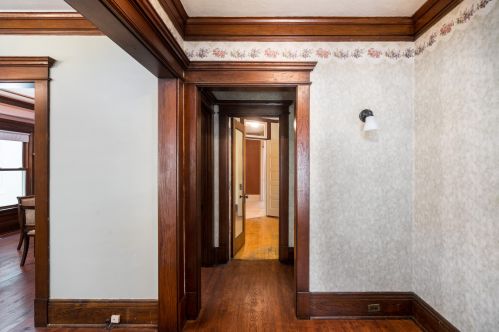 3013 Farwell Ave, Milwaukee, WI 53211-3307