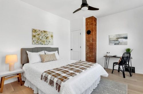 5323 Mccandless Ave, Pittsburgh PA  15201-2223 exterior