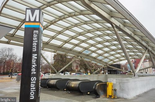 18 9th St, Washington DC  20003-1332 exterior