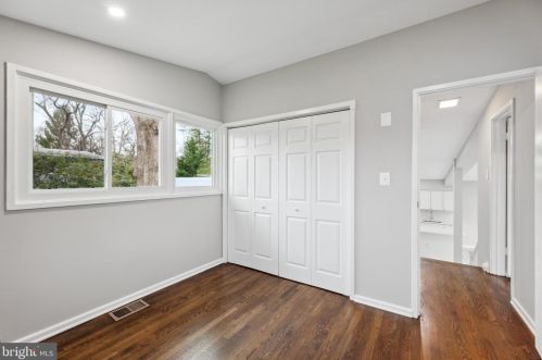 4000 Javins Dr, Alexandria VA  22310-2037 exterior