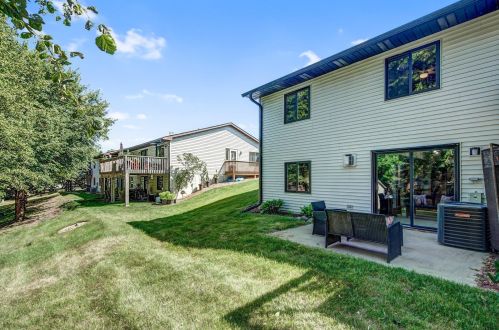 8706 134 St, Saint Paul MN 55124-7232 exterior