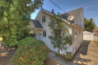 2426 Miller St, Seattle, WA 98112-2202