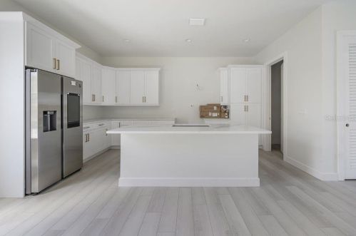 4913 Nebraska Ave, Tampa FL 33603-4050 exterior