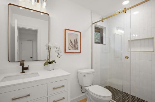 2100 Apricot Gln Dr, Austin TX 78746-7847 exterior