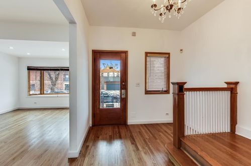 5647 Magnolia Ave, Chicago IL 60660-1908 exterior