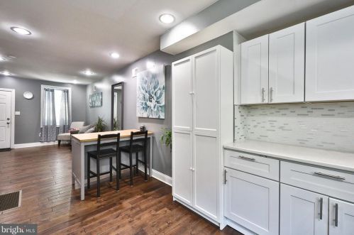 1524 Leithgow St, Philadelphia PA 19147-1514 exterior