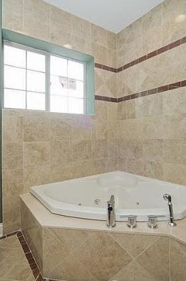 4755 Kilbourn Ave, Chicago IL  60630-4090 exterior