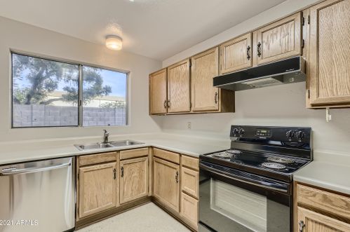 19045 31 Pl, Phoenix AZ 85050-2522 exterior