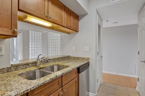 275 13th St, Atlanta GA 30309-3618 exterior