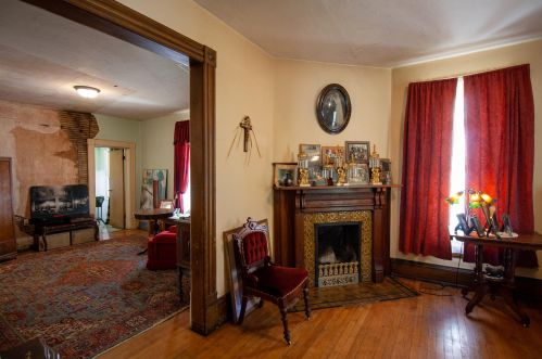 2735 State St, Milwaukee WI 53208-3549 exterior