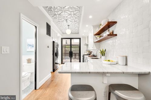 415 10 St, Washington DC 20003-2133 exterior