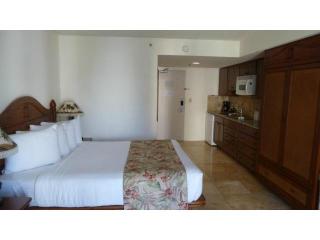 2045 Kalakaua Ave, Honolulu HI  96815-5118 exterior