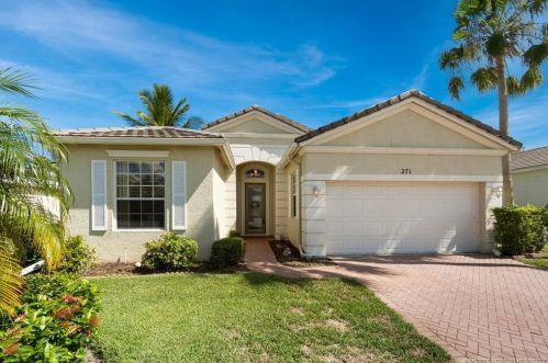 271 Lake Forest Way, Fort Pierce, FL 34986-1771