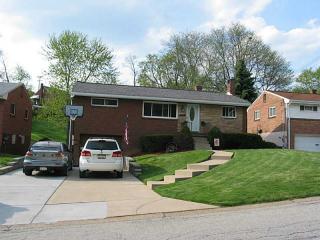 5435 Keenan Dr, Pittsburgh, PA 15236-2913
