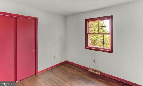 822 Broadway, Hanover PA  17331-2015 exterior