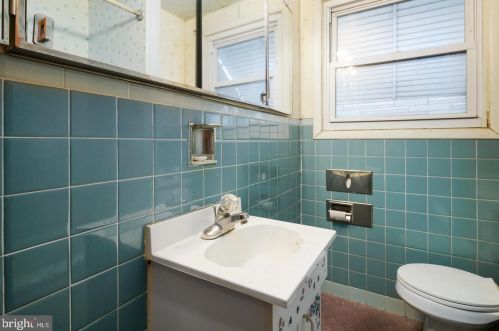 2435 Cedar St, Philadelphia PA 19134-4407 exterior