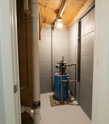 1748 Prince Ln, Meskegon MI  49445-1742 exterior