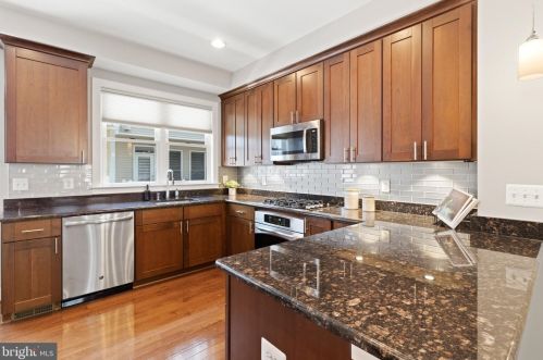 1016 4 St, Washington DC 20001-2516 exterior