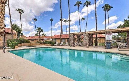 3511 Baseline Rd, Phoenix AZ  85042-7225 exterior