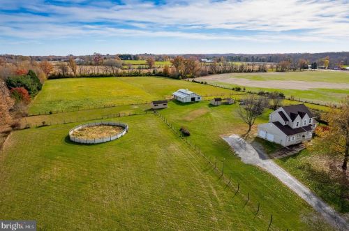 262 Lk Rd, Pilesgrove NJ 08098-3008 exterior