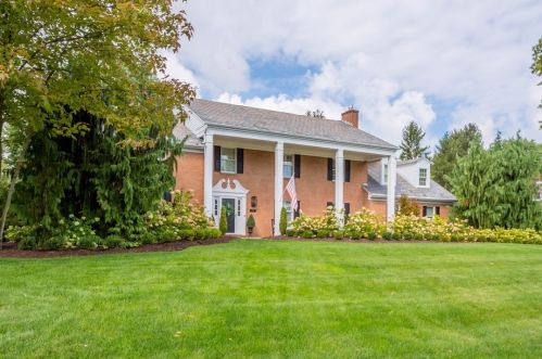 2042 Hycroft Dr, Pittsburgh, PA 15241-2249