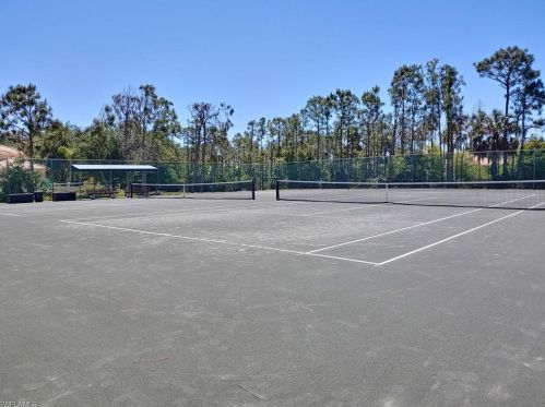 513 Lake Louise Cir, Naples FL 34110-8060 exterior